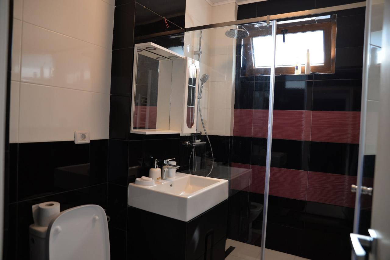 London Apartman Năvodari Kültér fotó